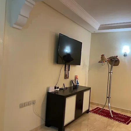 Magnifique Appartement Spacieux Confort Propre Familial 2 Chambres Salon Et Salle A Manger A 20Mn A Pied De Place Jemaa El Fina 4 Piscines Dans Espace De Golf A 12 Mn En Voitures L Entree Est Gratuit Pour La Clientele Ouvert Entre 10H Et 20H Marrakesch Exterior foto