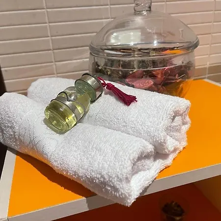 Magnifique Appartement Spacieux Confort Propre Familial 2 Chambres Salon Et Salle A Manger A 20Mn A Pied De Place Jemaa El Fina 4 Piscines Dans Espace De Golf A 12 Mn En Voitures L Entree Est Gratuit Pour La Clientele Ouvert Entre 10H Et 20H Marrakesch Exterior foto