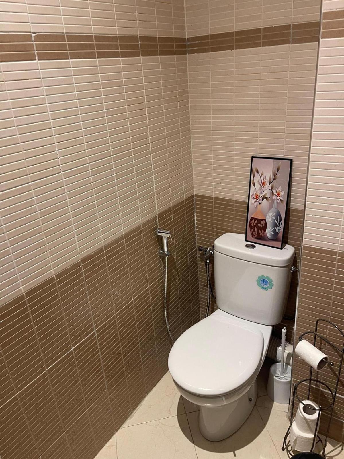 Magnifique Spacieux Confort Propre Familial 2 Salon Et Salle A Manger A 20mn A Pied De Place Jemaa El Fina 4 Piscines Dans Espace De Golf A 12 Mn En Voitures L Entree Est Gratuit Pour La Clientele Ouvert Entre 10h Et 20h Marrakesch